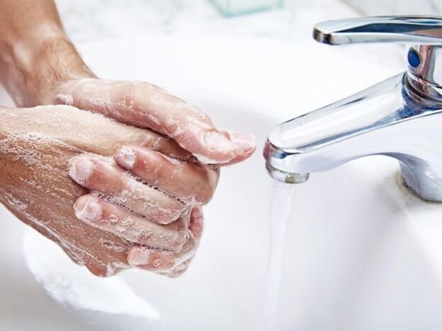 mycie rąk podczas odrobaczania